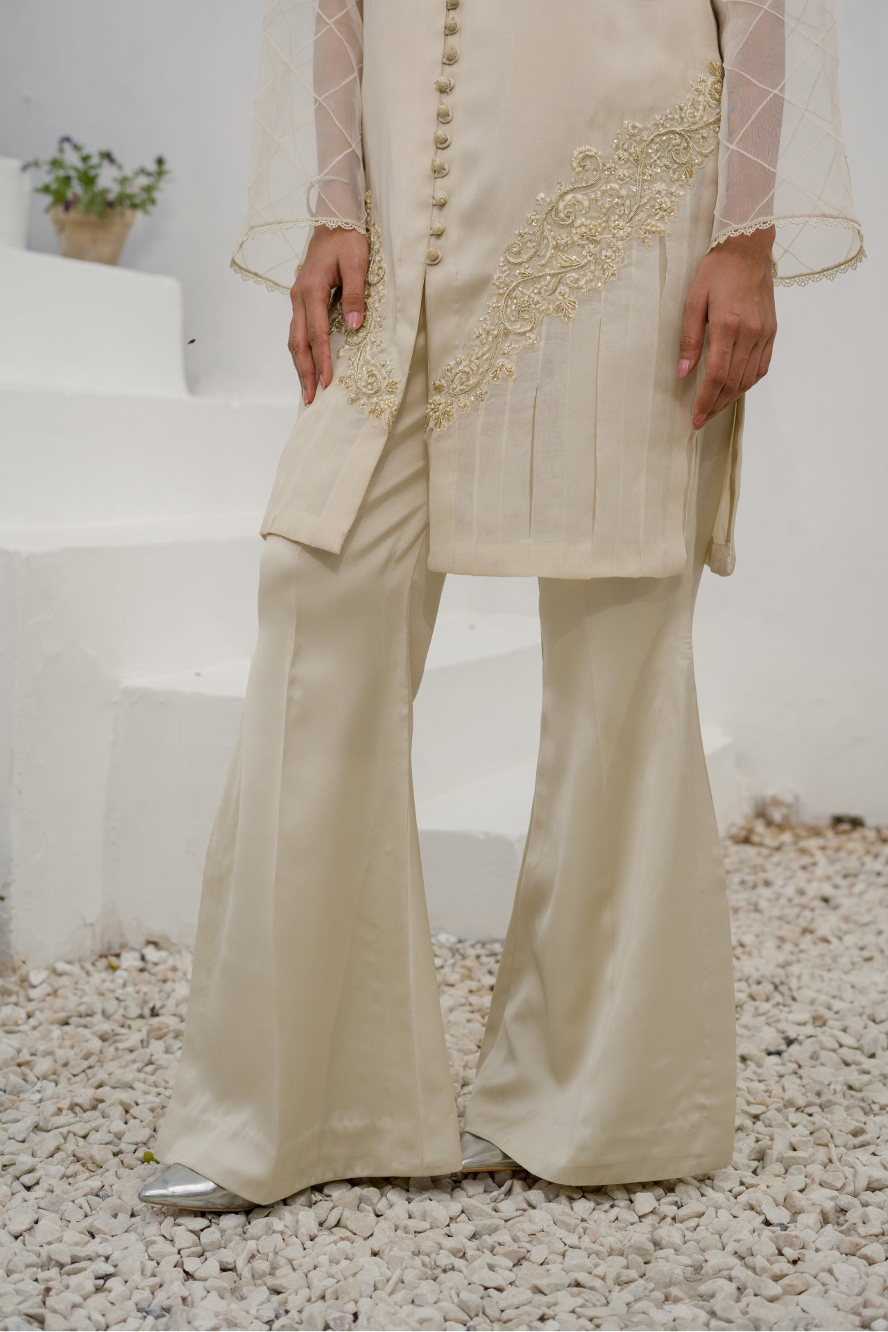 Nora Ivory EMBROIDERED SILK SHIRT WITH PANT